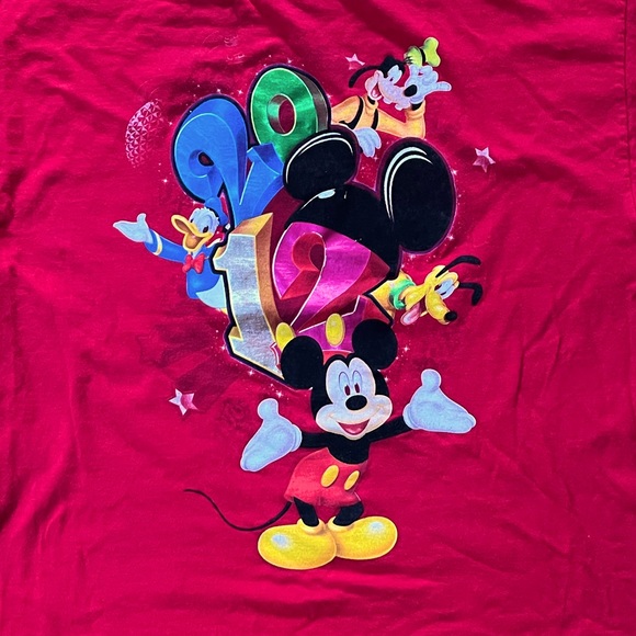 Walt Disney World 2012 RED. T- shirt size XL - Picture 1 of 5